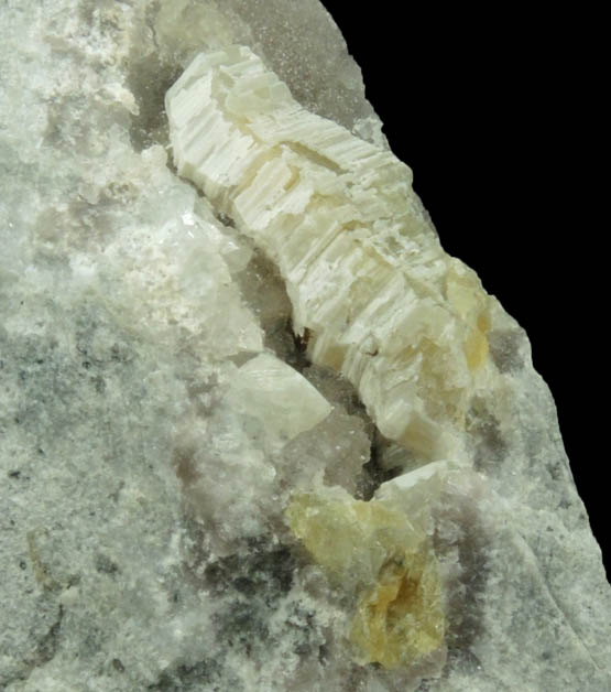 Weloganite from Francon Quarry, Montral, le de Montral, Qubec, Canada (Type Locality for Weloganite)