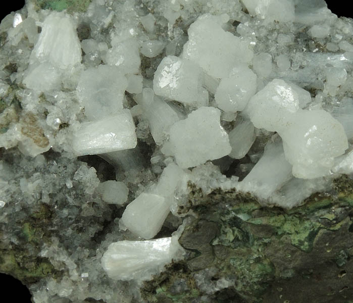 Stilbite on Heulandite from tsklahamar, 24 km NNE of Reykjavk, Hvalfjrur, Iceland