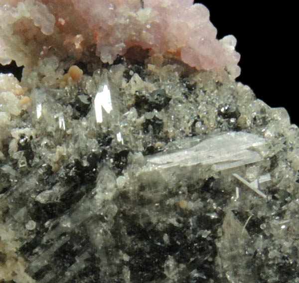 Topaz-Bixbyite-Hematite pseudomorphs after Garnet with Fluorite from Maynard Claim, Thomas Range, Juab County, Utah (Type Locality for Bixbyite)