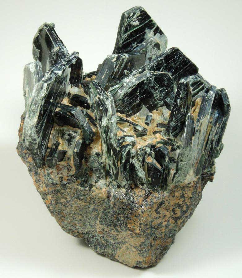 Clinochlore from Tilly Foster Iron Mine, near Brewster, Putnam County, New York