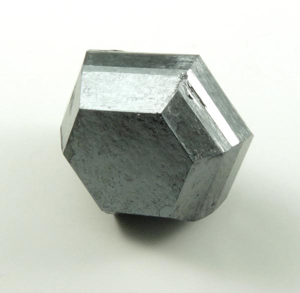 Rutile from Graves Mountain, 19.5 km east of Washington, Lincoln County, Georgia