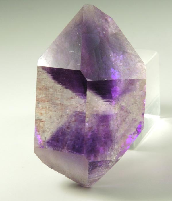 Quartz var. Hourglass Amethyst from Adrar Tirecht Bou Oudi, Tata Province, Souss-Massa, Morocco