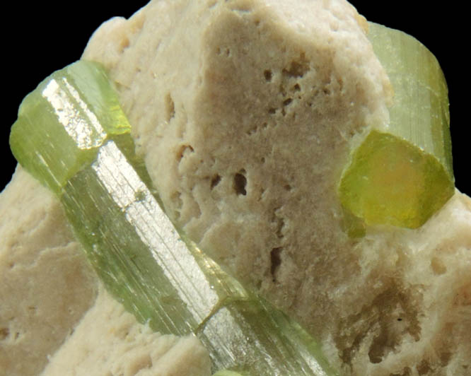 Elbaite Tourmaline in feldspar from Minas Gerais, Brazil