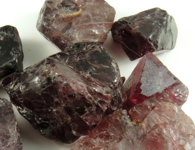 Spinel (gem rough) from Jegdalek, Sarobi, Afghanistan