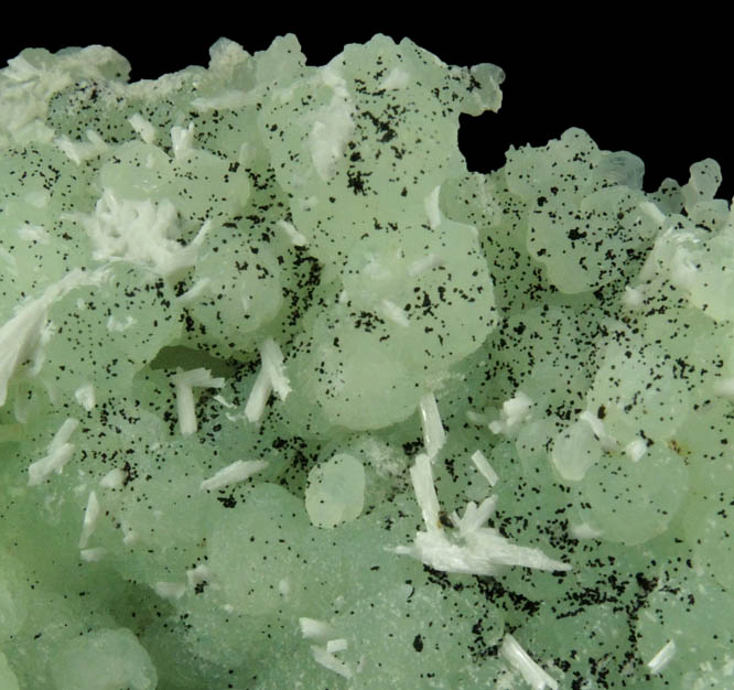 Prehnite pseudomorphs after Anhydrite with Laumontite from Upper New Street Quarry, Paterson, Passaic County, New Jersey