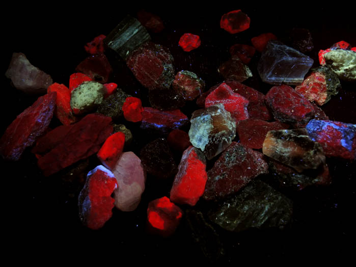 Gem gravel of Ruby, Sapphire, Spinel from Assorted localities