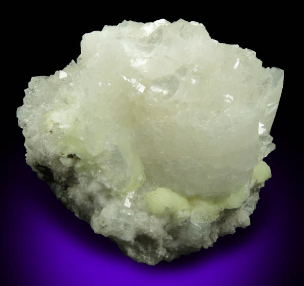 Heulandite over Prehnite and Quartz from Upper New Street Quarry, Paterson, Passaic County, New Jersey