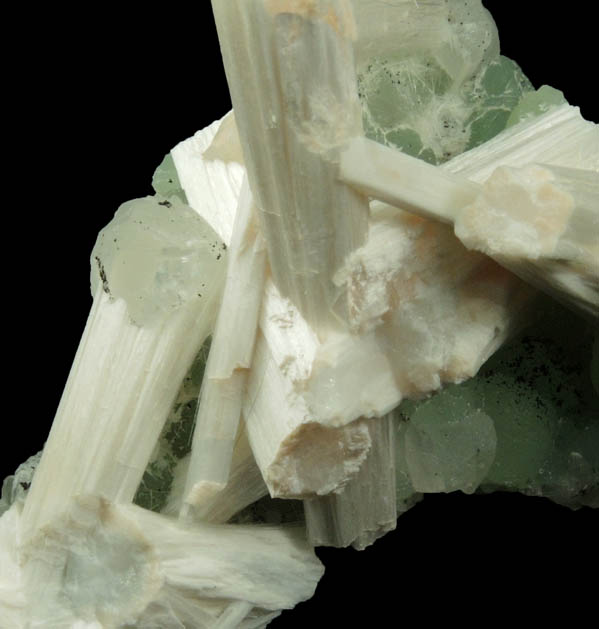 Natrolite over Prehnite with Calcite from Upper New Street Quarry, Paterson, Passaic County, New Jersey