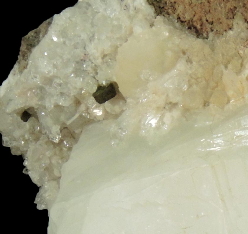 Apophyllite and Babingtonite on Quartz with Calcite from Upper New Street Quarry, Paterson, Passaic County, New Jersey