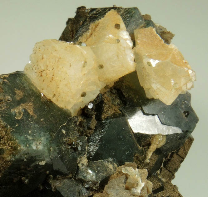 Heulandite and Calcite on Apophyllite with Chlorite inclusions from Millington Quarry, Bernards Township, Somerset County, New Jersey