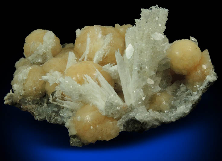 Natrolite, Stilbite, Calcite from Millington Quarry, Bernards Township, Somerset County, New Jersey