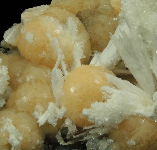 Natrolite, Stilbite, Calcite from Millington Quarry, Bernards Township, Somerset County, New Jersey