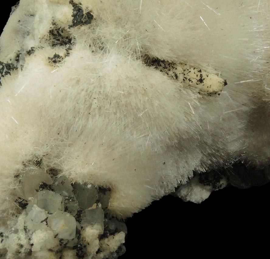 Natrolite over Calcite and Babingtonite from Upper New Street Quarry, Paterson, Passaic County, New Jersey