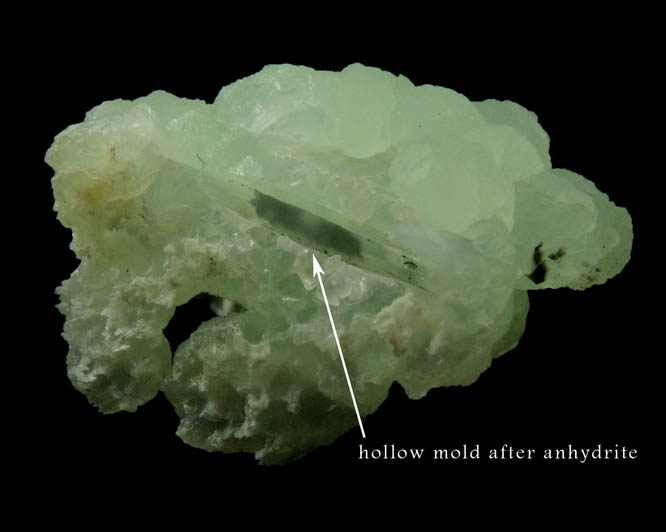 Prehnite pseudomorph after Anhydrite with Babingtonite, Actinolite and Laumontite from Upper New Street Quarry, Paterson, Passaic County, New Jersey