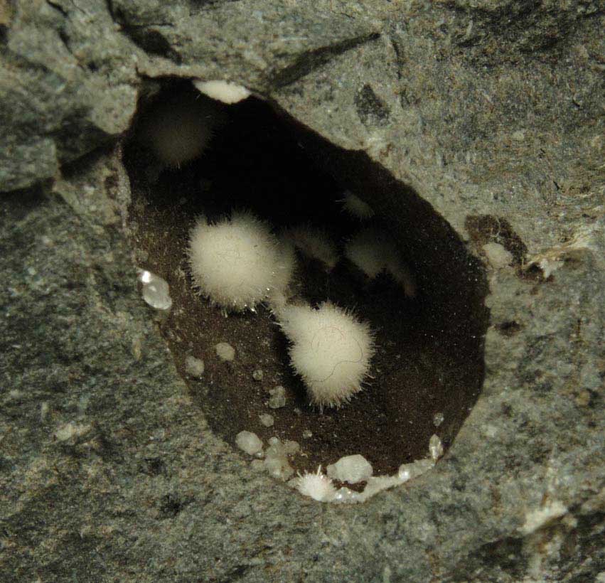 Natrolite, Calcite, Analcime in Amygdules from Millington Quarry, Bernards Township, Somerset County, New Jersey