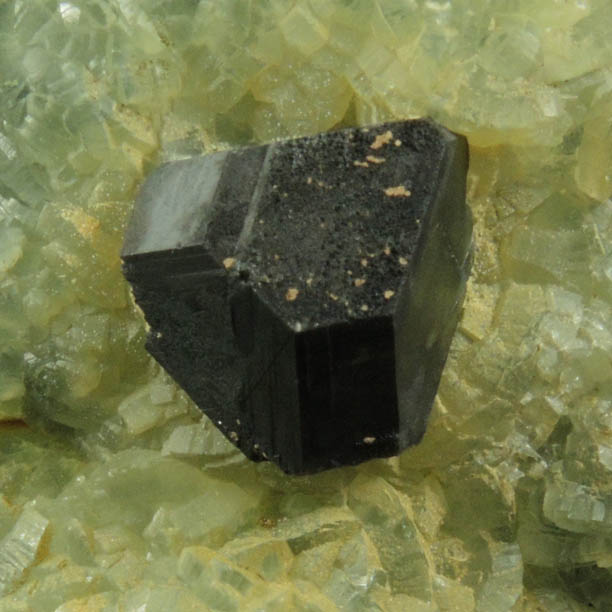 Sphalerite on Prehnite and Calcite from Millington Quarry, Bernards Township, Somerset County, New Jersey