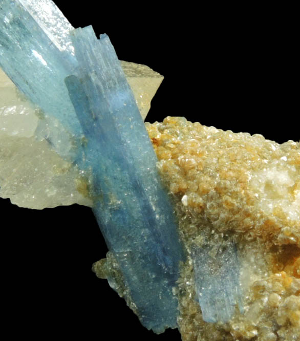 Beryl var. Aquamarine (curved healed crystal) with Quartz from Shigar Valley, Skardu District, Gilgit-Baltistan, Pakistan