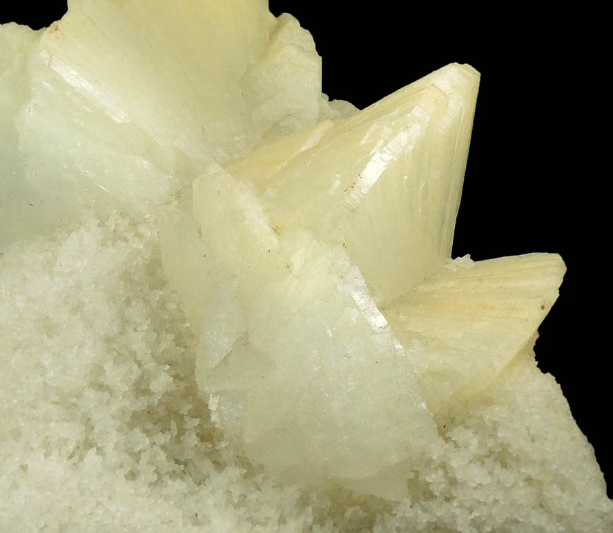 Heulandite from Jalgaon, Maharashtra, India