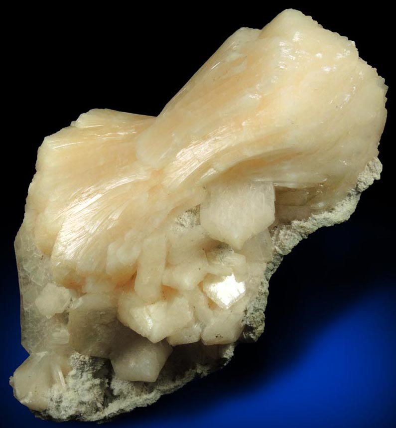 Stilbite (bow-tie-shaped formations) from Jalgaon, Maharashtra, India