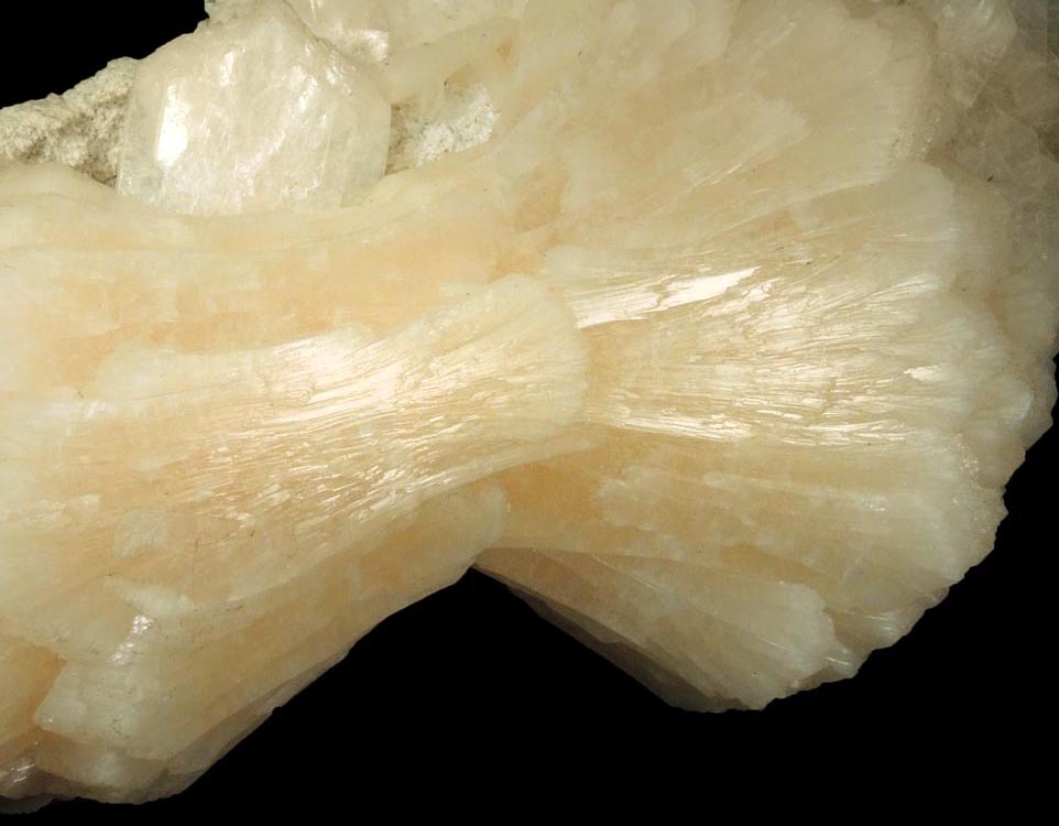 Stilbite (bow-tie-shaped formations) from Jalgaon, Maharashtra, India