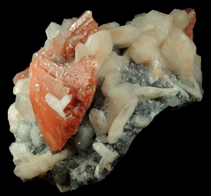 Heulandite and Stilbite over Quartz from Jalgaon, Maharashtra, India