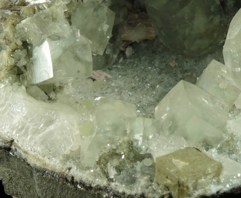 Calcite with Heulandite on Quartz from Mumbai District, Maharashtra, India