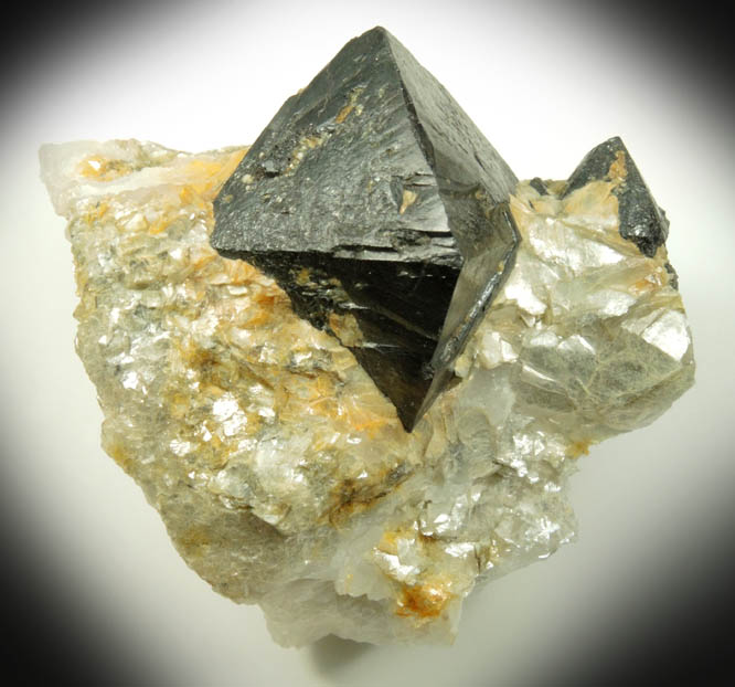 Cassiterite from Horn Slavkov (Schlaggenwald), Okres Sokolov, Karlovarsk kraj, Czech Republic