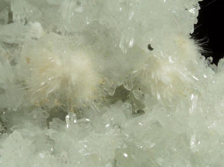 Babingtonite, Okenite, Calcite, Quartz from Mumbai (Bombay) District, Maharashtra, India