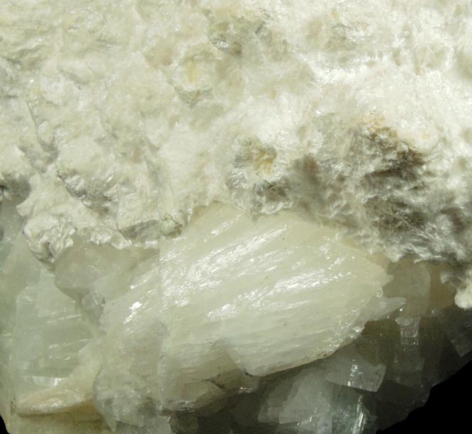 Mordenite on Apophyllite and Heulandite from Aurangabad, Maharashtra, India