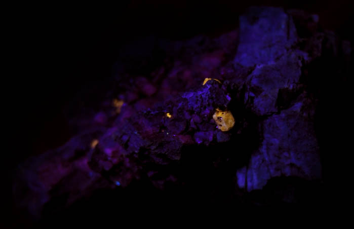 Quartz and Albite with Fluorapatite from pegmatite prospect near Weymouth Pond, Oxford County, Maine