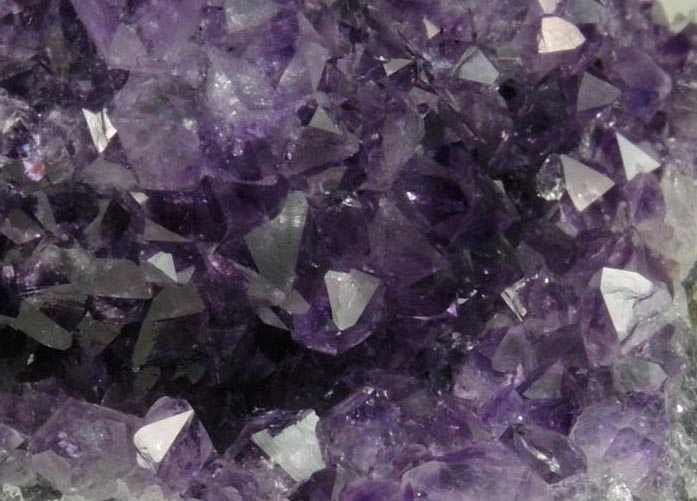 Quartz var. Amethyst Quartz from Catalan Agate-Amethyst District, Southern Paran Basalt Basin, Artigas, Uruguay