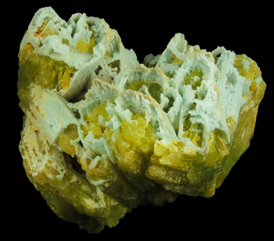 Pyromorphite with Plumbogummite overgrowth from Laohu Hill, Guilin, Guangxi, China