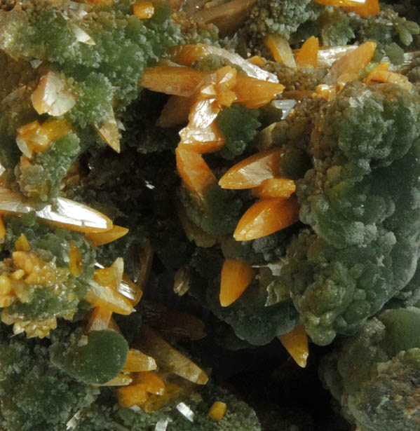 Wulfenite (pseudo-scalenohedral crystals) with Mimetite from Mina Ojuela, San Juan Poniente Vein, Level 6, Mapim, Durango, Mexico