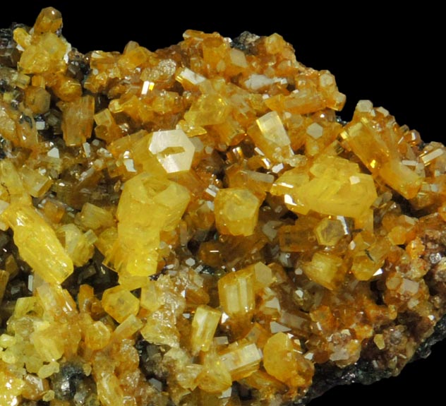 Mimetite on Cesarolite from Guatomo Mine, near Tham Thalu, south of Hat Yai, Yala Province, Thailand