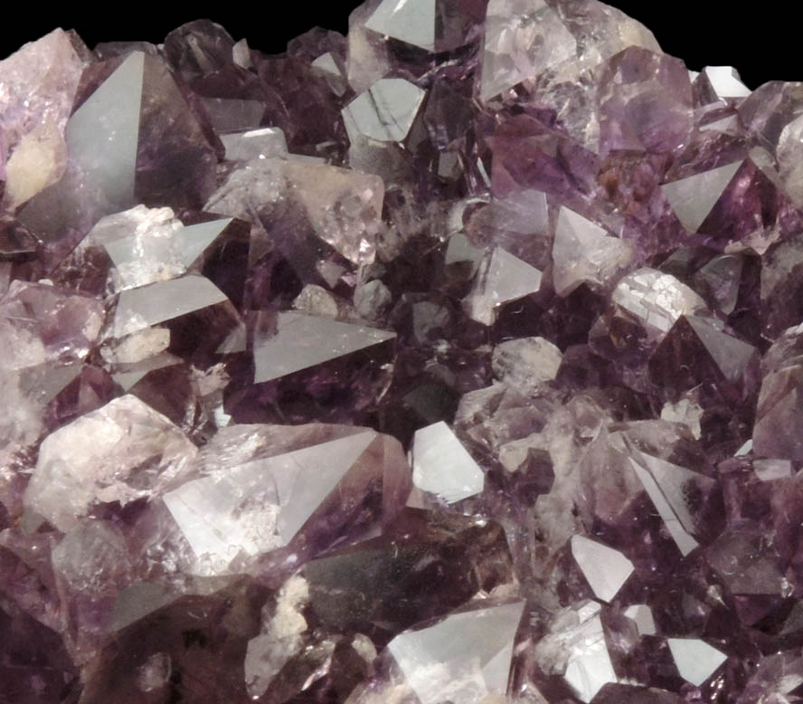 Quartz var. Amethyst Quartz from Catalan Agate-Amethyst District, Southern Paran Basalt Basin, Artigas, Uruguay