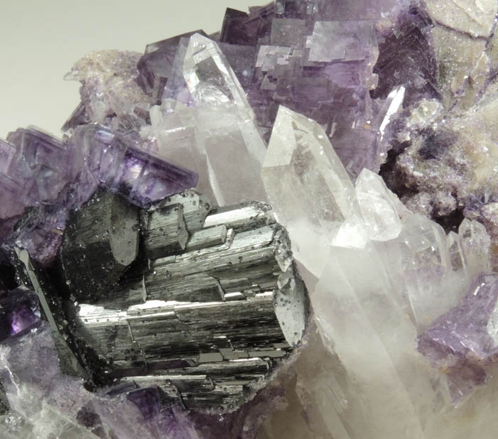 Ferberite and Fluorite on Quartz from Yaogangxian Mine, Nanling Mountains, Hunan, China