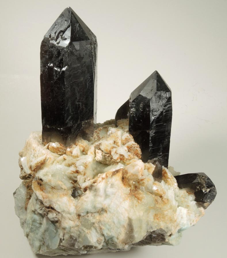 Quartz var. Smoky Quartz on Albite and Microcline from Moat Mountain, west of North Conway, Carroll County, New Hampshire
