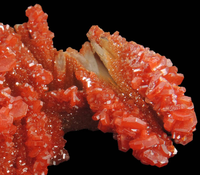 Vanadinite and Aragonite over Barite from Mibladen, Haute Moulouya Basin, Zeida-Aouli-Mibladen belt, Midelt Province, Morocco