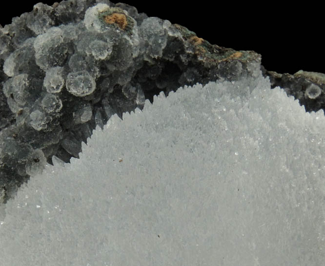 Epistilbite and Stellerite on Quartz var. Chalcedony from Jalgaon, Maharashtra, India