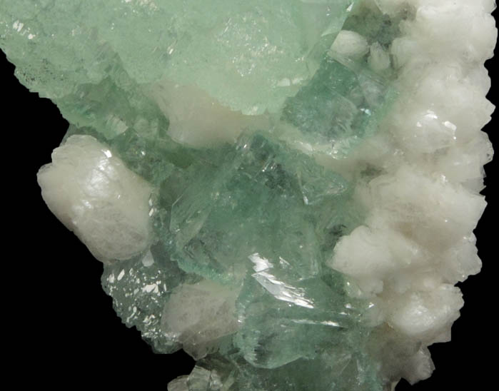 Apophyllite and Heulandite from Lonavala, Maharashtra, India