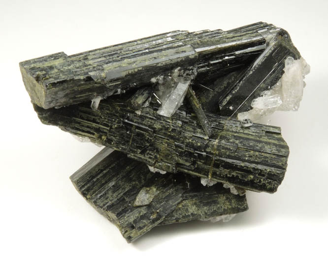 Epidote with Quartz from Capelinha, 140 km NNW of Governador Valadares, Jequitinhonha Valley, Minas Gerais, Brazil