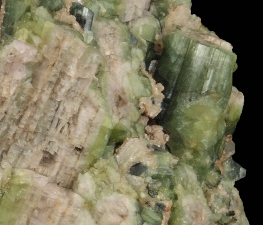 Elbaite Tourmaline in Quartz from Mount Apatite, Auburn, Androscoggin County, Maine