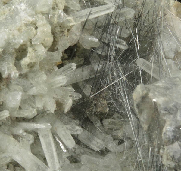 Jamesonite-Boulangerite on Quartz from Mina Noche Buena, Mazapil, Zacatecas, Mexico