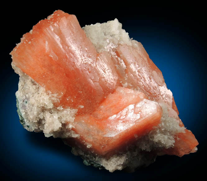 Heulandite with red hematite inclusions on Quartz from Jalgaon, Maharashtra, India