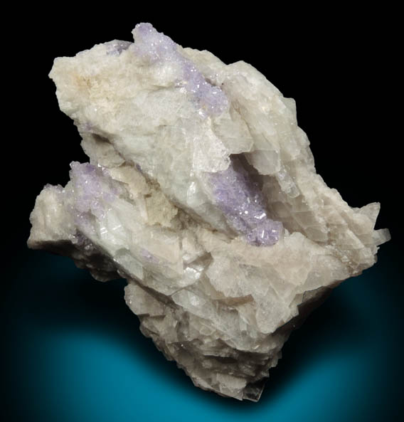 Fluorapatite on Albite from Havey Quarry, Poland, Androscoggin County, Maine