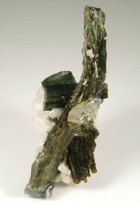 Elbaite Tourmaline (S-shaped curved crystals) with Quartz and Albite from Cruzeiro Mine, Santa Maria do Suacui, Minas Gerais, Brazil