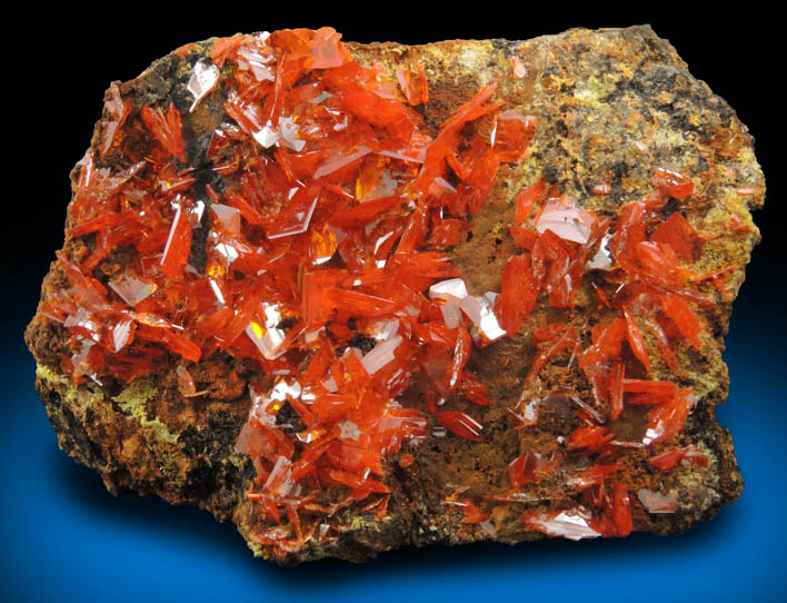 Wulfenite var. Red Wulfenite from Jianshan Mine, Kuruktag Mountains, 300 km southeast of rmqi, Shanshan County, Xinjiang Uygur Region, China