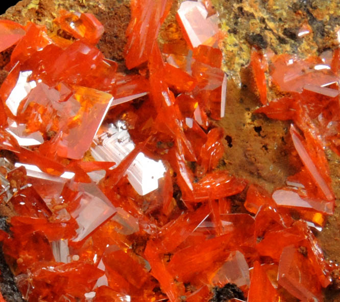 Wulfenite var. Red Wulfenite from Jianshan Mine, Kuruktag Mountains, 300 km southeast of rmqi, Shanshan County, Xinjiang Uygur Region, China