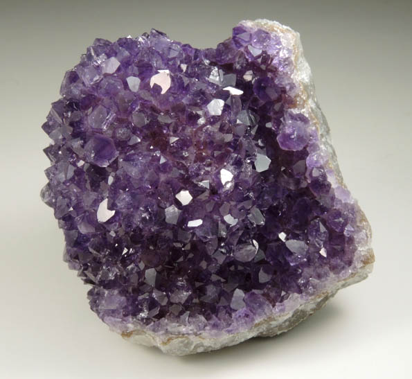 Quartz var. Amethyst Quartz from Catalan Agate-Amethyst District, Southern Paran Basalt Basin, Artigas, Uruguay