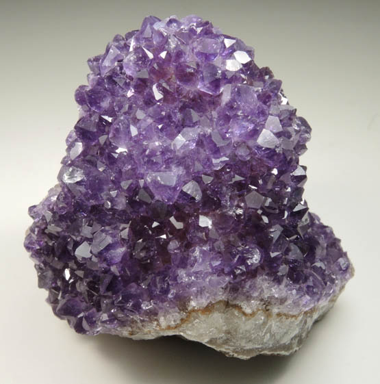 Quartz var. Amethyst Quartz from Catalan Agate-Amethyst District, Southern Paran Basalt Basin, Artigas, Uruguay